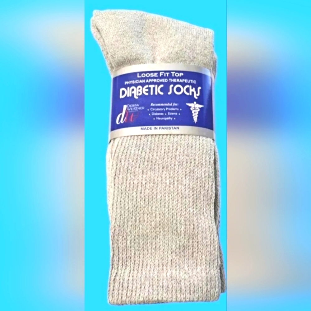 DEBRA WEITZNER Mens Loose Fit Top Diabetic Crew Socks fits Shoe Size 9-15 gray